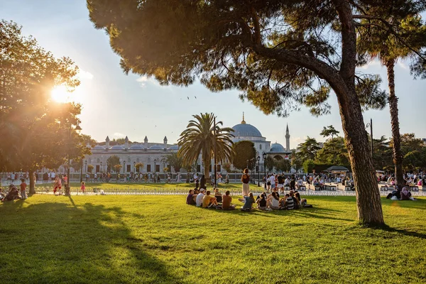 Istanbul Turkey August 2022 View People Resting Sultan Ahmed Blue — Stock Photo, Image