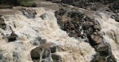 Awash Milli Parkı 'nda sonbahar. Etiyopya 'nın güneyindeki Awash Wildlife Reserve 'deki şelaleler. Wilderness sahnesi, Afrika