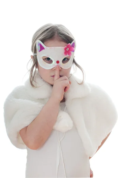 흰색 배경 위에 마스크에 어린 소녀 스톡 사진