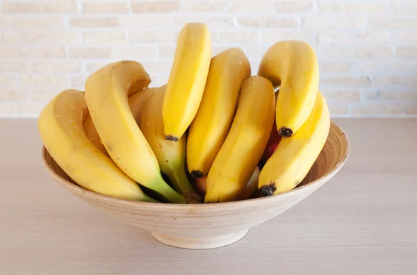 Plátanos en un tazón Fotos de stock