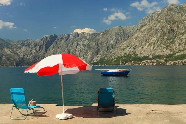 Deštník na Kotorski záliv — Stock fotografie