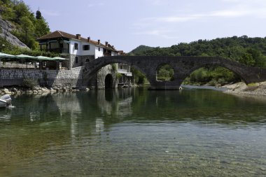 Rijeka Crnojevica Köprüsü