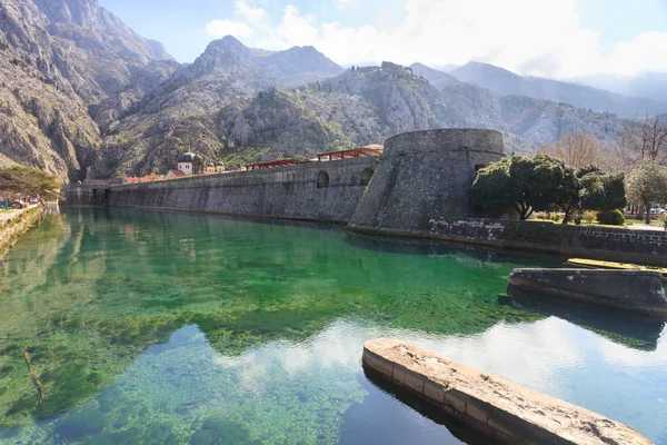 Kotor foso defensa — Foto de Stock