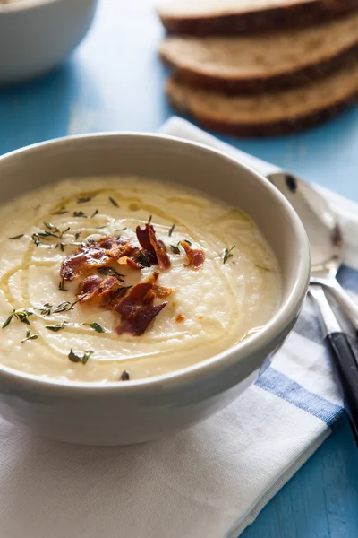 Deliziosa zuppa di sedano rapa — Foto Stock