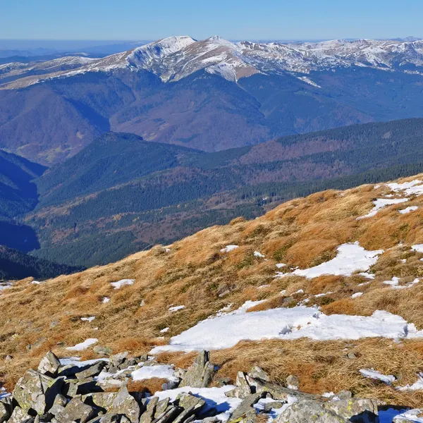 Autumn in mountains — Stock Photo, Image