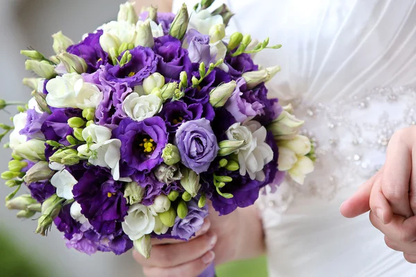 Bride with the bouquet — Stock Photo, Image