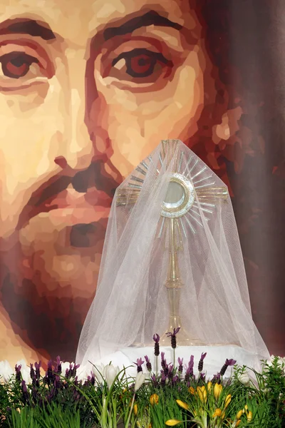 Monstrance with the body of Christ — Stock Photo, Image