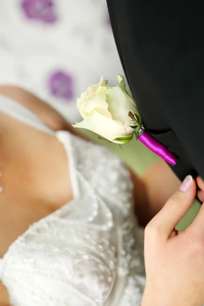 Fijar un Boutonniere — Foto de Stock