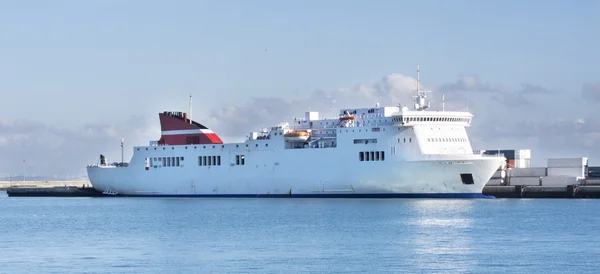 Cargo ship — Stock Photo, Image