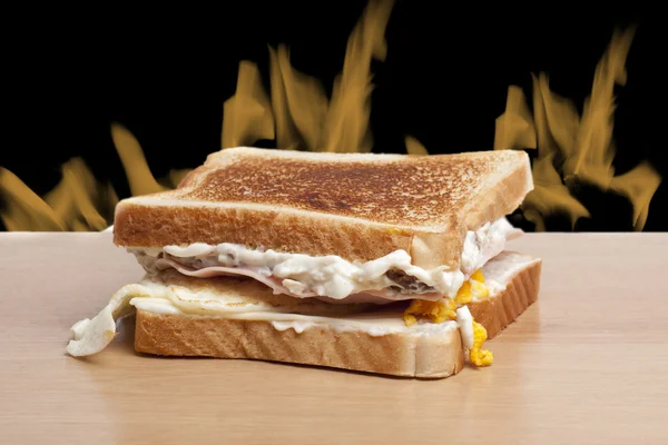 Sandwich-Feuer — Stockfoto