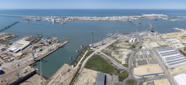 panoramik puerto gerçek gemi inşa