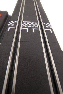 Döngülü pullu devre, 1 / 43 ölçekli