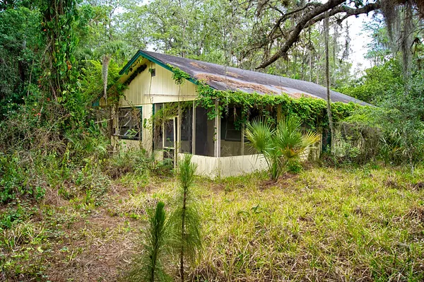 Velho florida abandonado casa — Fotografia de Stock