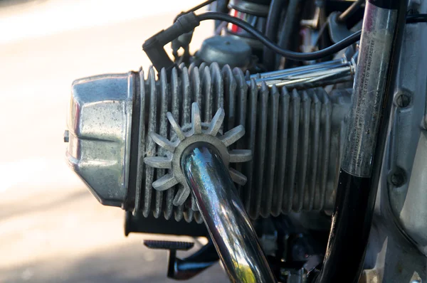 Cabeça de cilindro de motocicleta vintage — Fotografia de Stock