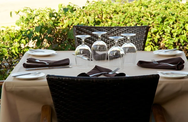 Outdoor table setting — Stock Photo, Image
