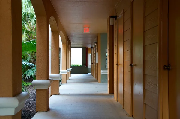 Orange florida outside corridor — Stock Photo, Image