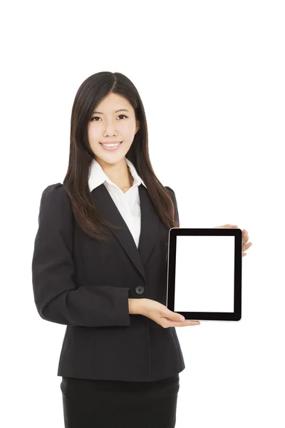 Bella asiatica donna d'affari con tablet pc — Foto Stock