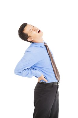 sırt ağrısı ile genç iş adamı