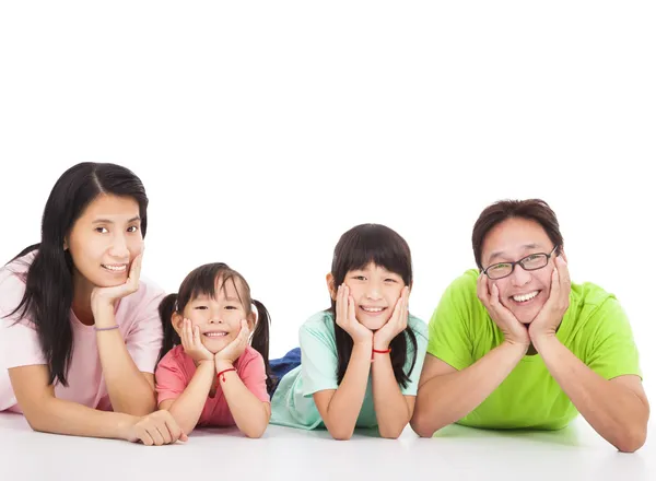 Felice asiatico famiglia isolato su bianco — Foto Stock