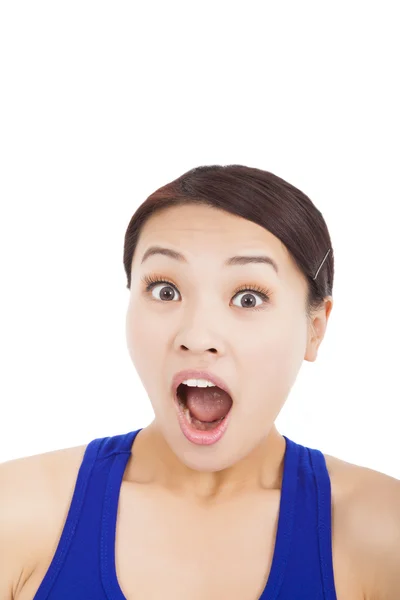 Mulher asiática bonita se sentir surpreso expressão facial — Fotografia de Stock