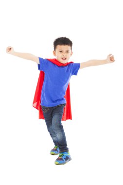 süper kahraman çocuk stüdyoda ayakta