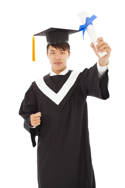 Estudiante graduado feliz celebración de diploma — Foto de Stock