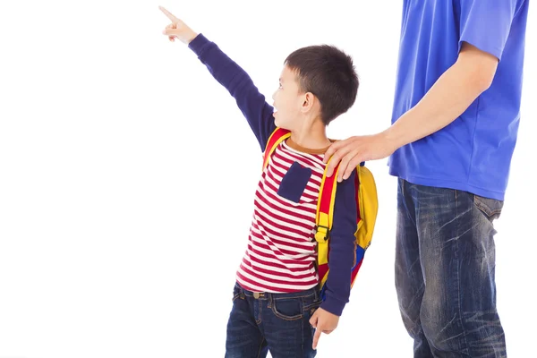 Kleiner Junge hebt Hand, um auf Vater zu zeigen — Stockfoto