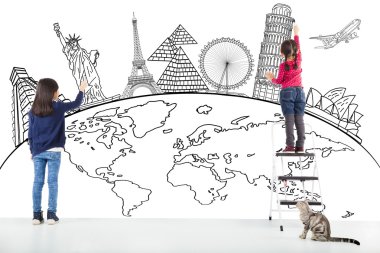 Çizim global harita ve ünlü iki kız çocuğu 