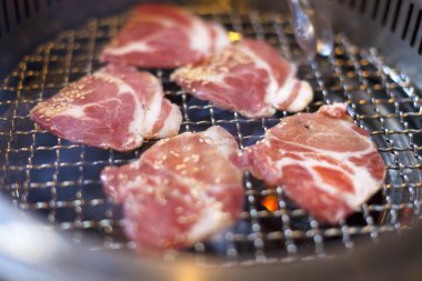 Barbekü ızgara et veya et alev,