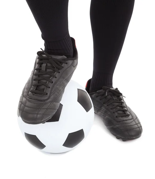 Pies de futbolista y fútbol. aislado en un blanco —  Fotos de Stock