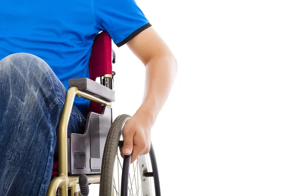 Zbliżenie niepełnosprawnych człowieka siedzącego na wózku inwalidzkim — Zdjęcie stockowe