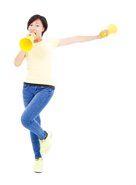 Glückliches Studentenmädchen hält Megafon über weißem Hintergrund — Stockfoto