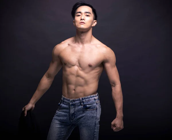 Asiático Jovem Homem Com Fitness Corpo — Fotografia de Stock