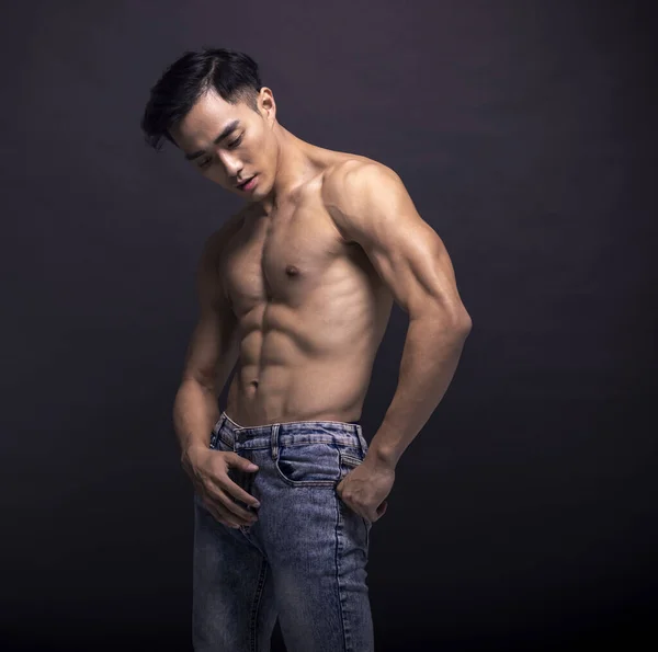 Asian Strong Athletic Man Fitness Model Torso Showing Six Pack — Stock Photo, Image