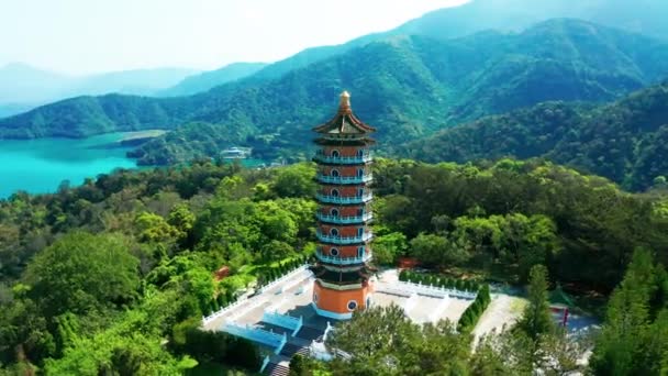 Légi Kilátás Tájkép Sun Moon Lake Pagoda Nantou Tajvan — Stock videók