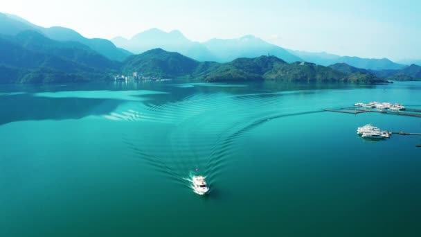 Aerial View Landscape Sun Moon Lake Boat Nantou Taiwan — стоковое видео