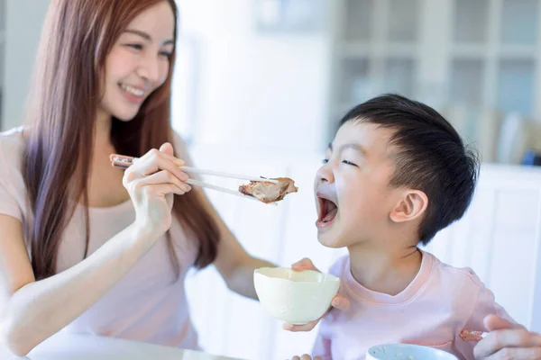 Little Boy Enjoy Eating Food Mother Happy Asian Family Having — 스톡 사진
