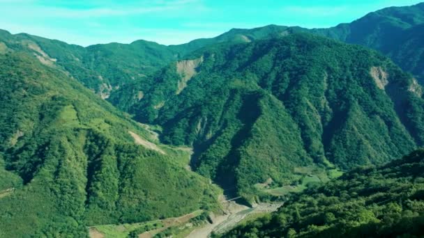 Vedere Aeriană Peisajului Montan Panoramic Vară Râu — Videoclip de stoc
