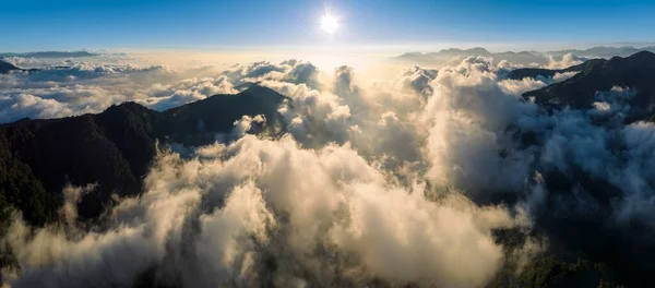 Vista Aérea Montanhas Nuvens Pôr Sol Verão Hehuan Mountain Taiwan — Fotografia de Stock