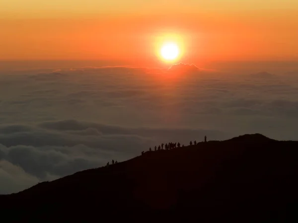 Вид Воздуха Горы Оранжевых Облаках Закате Летом Хэхуань Маунтин — стоковое фото