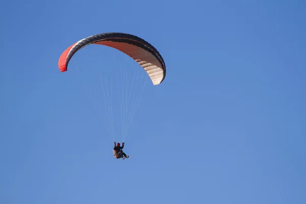 Paragliding — Stockfoto