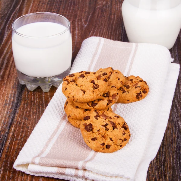 Cookies och mjölk — Stockfoto