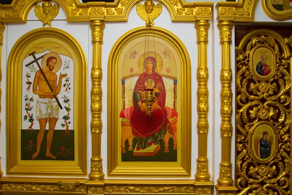 Iconostasis in the Orthodox Church — Stock Photo, Image
