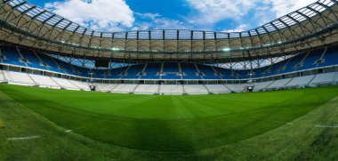 Panoramik futbol alan stadyum ve stadyum koltukları
