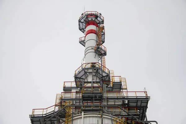Raffinaderij Produceert Benzine Olie Andere Geraffineerde Aardolieproducten — Stockfoto