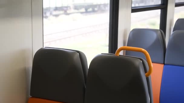 Внутренний Вид Интерьера Поезда Пустыми Сиденьями Железнодорожные Перевозки — стоковое видео