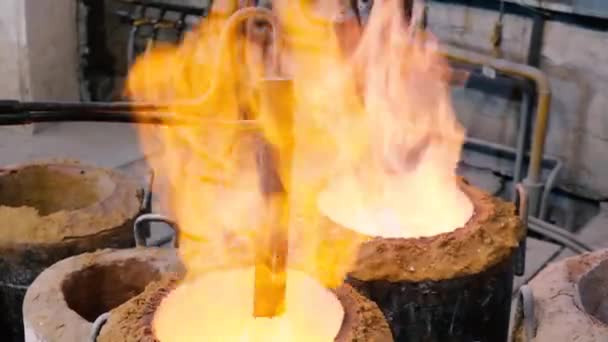 Processus Fusion Pour Les Bijoux Avec Une Torche Gaz Production — Video