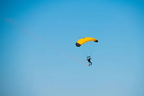 Parachutist Background Blue Sky Skydiving Competitions — Stock Photo, Image