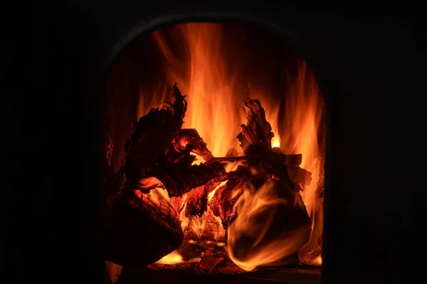Fire Burns Fireplace Fire Keep Warm Beautiful Fire Burning Cozy — Stock Photo, Image