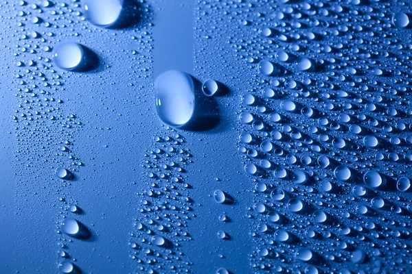 Krople wody streszczenie tło kroplą płynące — Zdjęcie stockowe